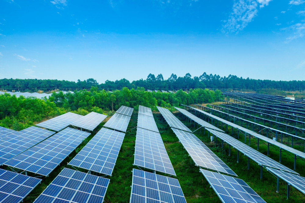 Prix de panneaux solaires pour une maison de 150 m² : Investir dans l'énergie verte et économiser sur le long terme